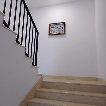 Гостьовий будинок July's