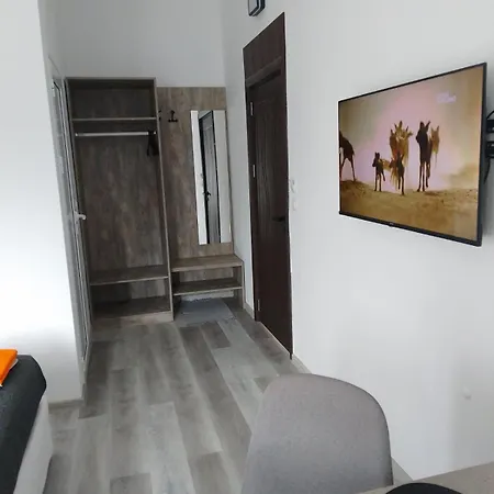 July's Приморсько