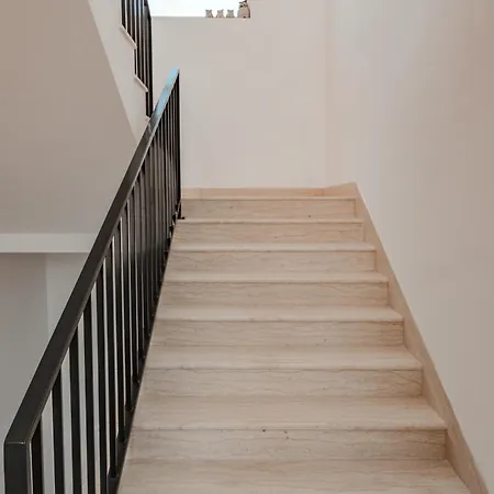 July's Гостьовий будинок