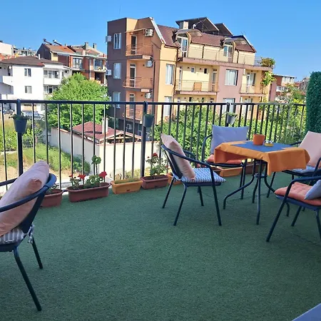 July's Gæstehus Primorsko