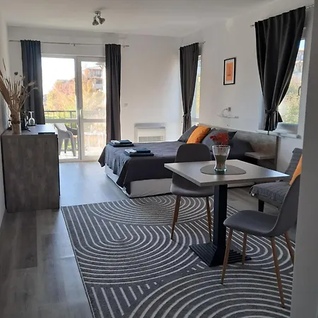 July's Гостьовий будинок