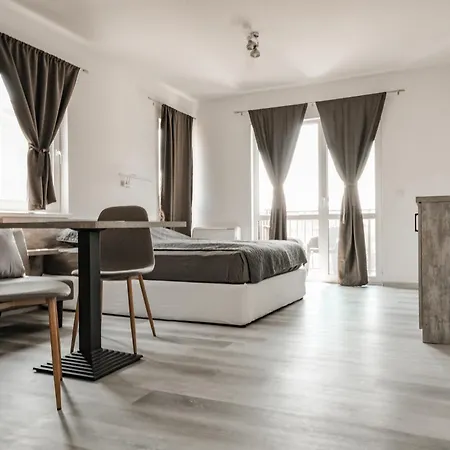 July's 3* 普里莫尔斯科