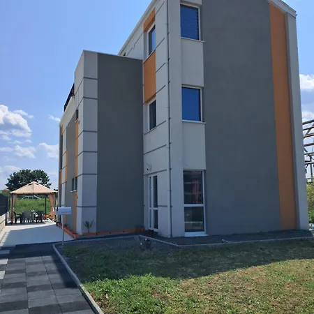 July's 普里莫尔斯科